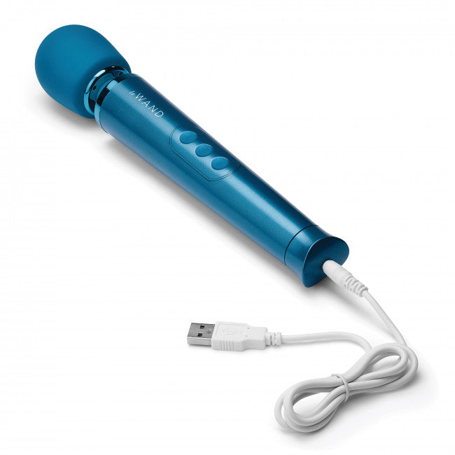 Le Wand Petite Rechargeable Vibrating Massager Blue
