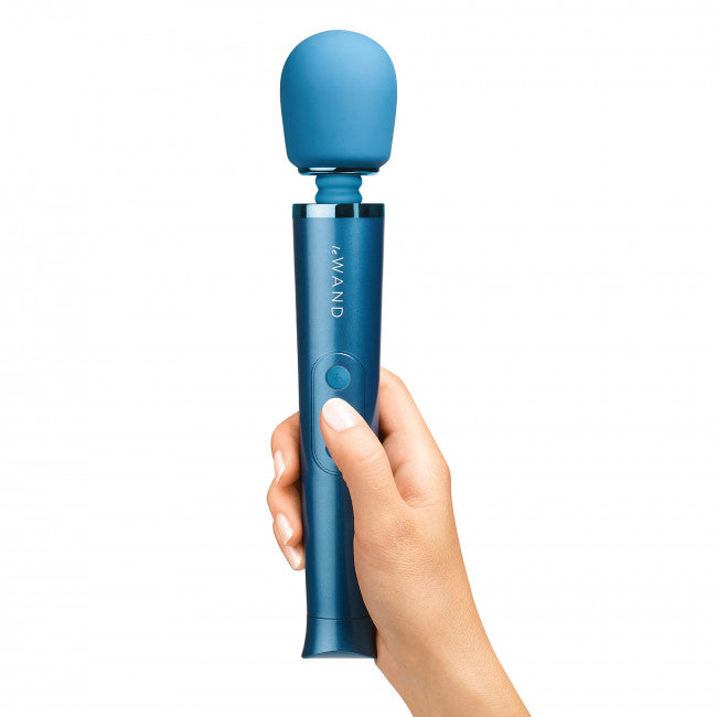 Le Wand Petite Rechargeable Vibrating Massager Blue