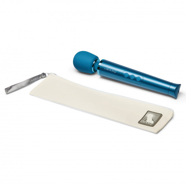 Le Wand Petite Rechargeable Vibrating Massager Blue