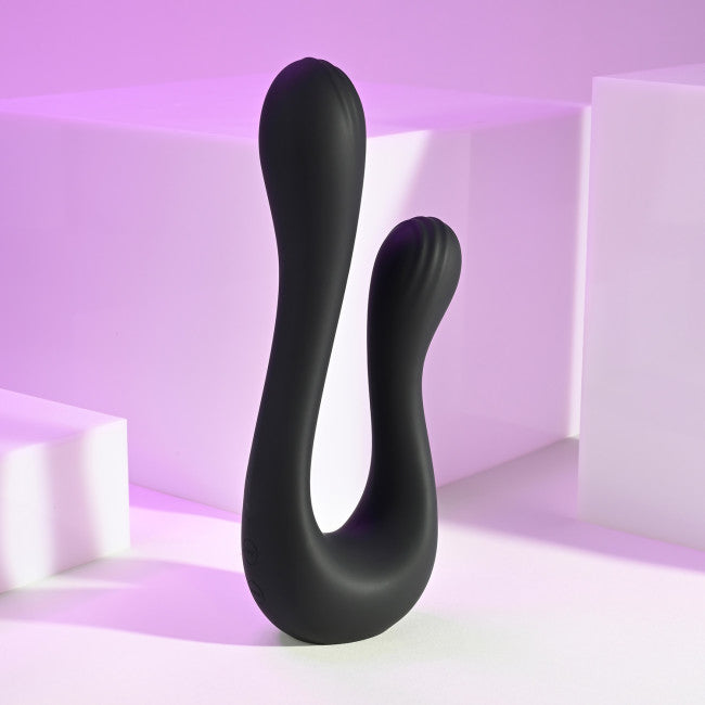 Playboy The Swan Black